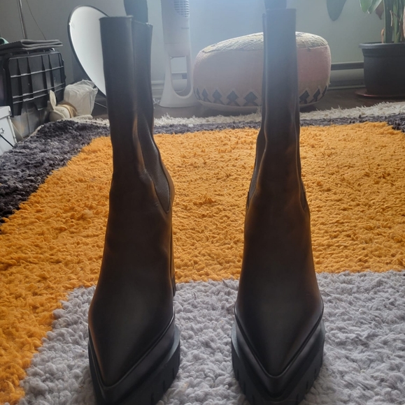 Steve Madden Millie Size 8 - Picture 4 of 4